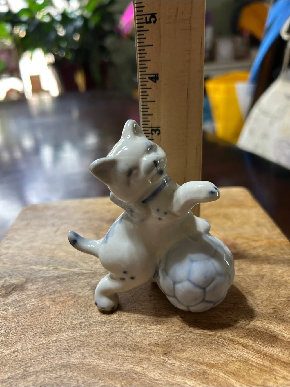 Vintage 1970-1990’s Delft-Style Kitsch Blue & White Cat Playing with A Ball